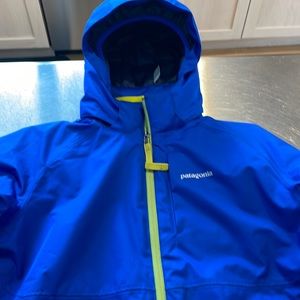 Boys Patagonia insulated ski jacket